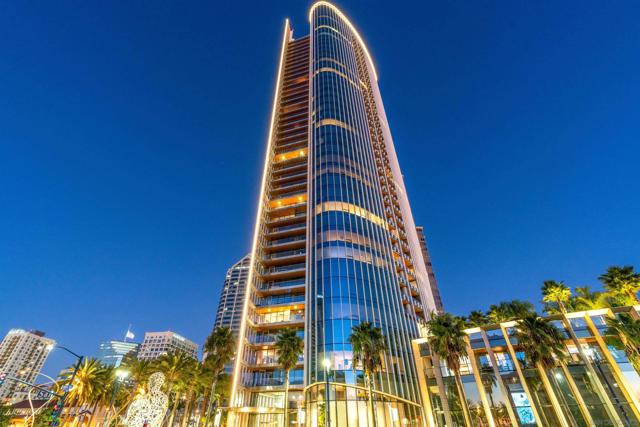 888 W E Street, San Diego CA: https://media.crmls.org/mediaz/32fa8f5a-34c2-4af8-a710-1f3bb83ba437.jpg
