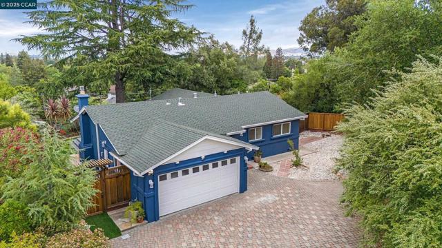 1952 Montclair Court, Walnut Creek CA: https://media.crmls.org/mediaz/32faaf3c-5dd4-4643-ac98-1ec0fb61e7d9.jpg