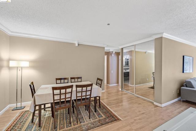 Image 2 of 33 For 555 Pierce St  942