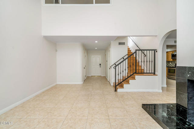 Detail Gallery Image 8 of 35 For 14335 Huston St #101,  Sherman Oaks,  CA 91423 - 2 Beds | 2/1 Baths