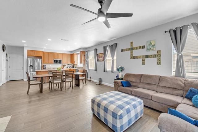 17753 Wheat Field Street, Lathrop CA: https://media.crmls.org/mediaz/32fc313d-5c6b-49b1-ae63-605c043262aa.jpg