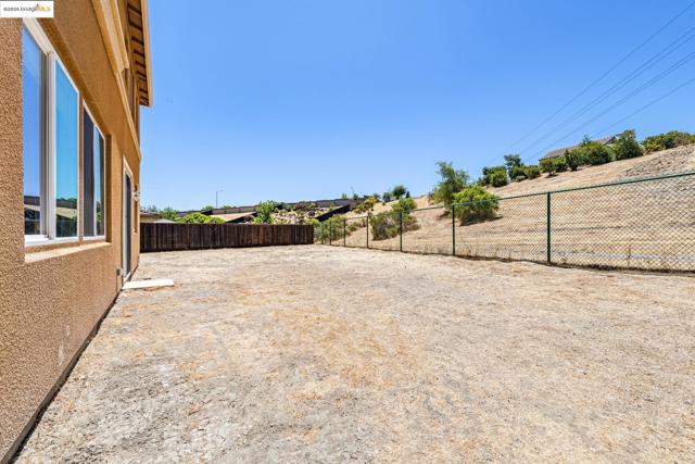 4576 Benton St, Antioch CA: https://media.crmls.org/mediaz/32fdf0da-1fa6-4949-9cbf-832a9abc3823.jpg