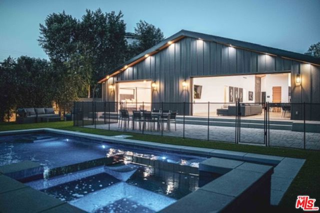 12354 Tiara Street, Valley Village CA: https://media.crmls.org/mediaz/32fdf33e-851a-407a-9c84-8cc67a7fa510.jpg