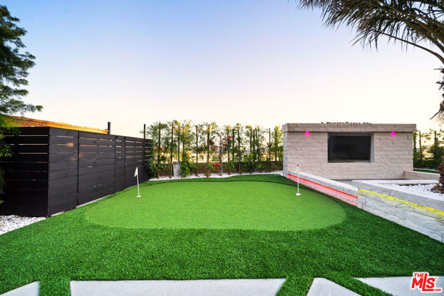 20216 W Albion Way, Porter Ranch CA: https://media.crmls.org/mediaz/32fe0a2e-57b7-4778-96d9-e73f458e289c.jpg