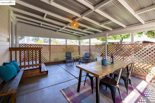 2234 Lobert St, Castro Valley CA: https://media.crmls.org/mediaz/32ffd91d-a0cc-432c-86af-fff8e45f2f7f.jpg