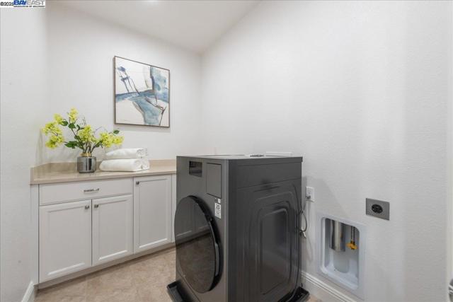 4206 Sunset View Dr, Dublin CA: https://media.crmls.org/mediaz/32ffedea-0dea-4493-a673-127f30bb6c8e.jpg