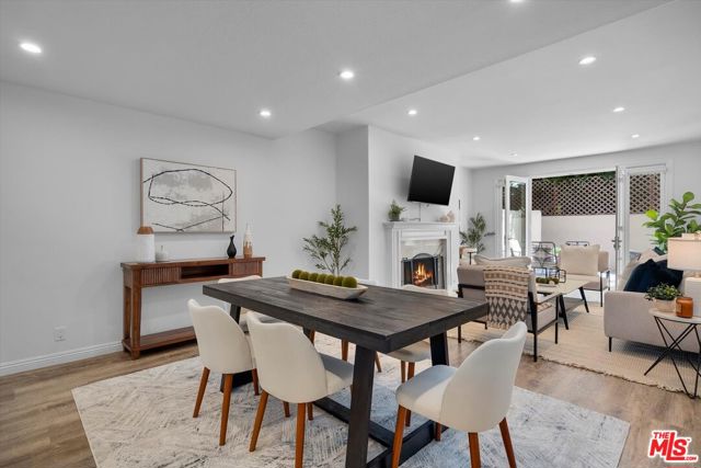 1650 Veteran Avenue, Los Angeles CA: https://media.crmls.org/mediaz/32fff247-8e0c-4936-aafa-3ed9c22ab8a9.jpg