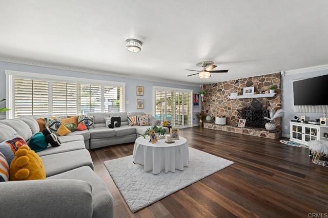 Detail Gallery Image 5 of 26 For 4064 Acacia St, Riverside,  CA 92503 - 4 Beds | 2 Baths