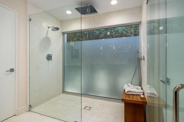 75690 Fairway Drive, Indian Wells CA: https://media.crmls.org/mediaz/330053db-600e-4dcd-817a-46aff9dfd9e6.jpg