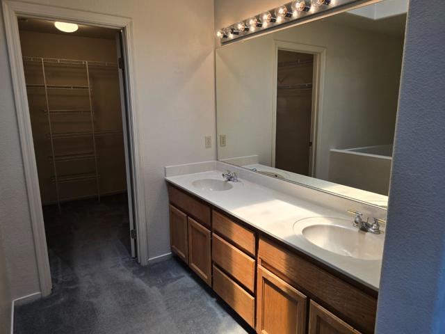 1204 Pickford Way, Salinas CA: https://media.crmls.org/mediaz/3300aa7e-cb2e-4440-9431-82bc434f9020.jpg