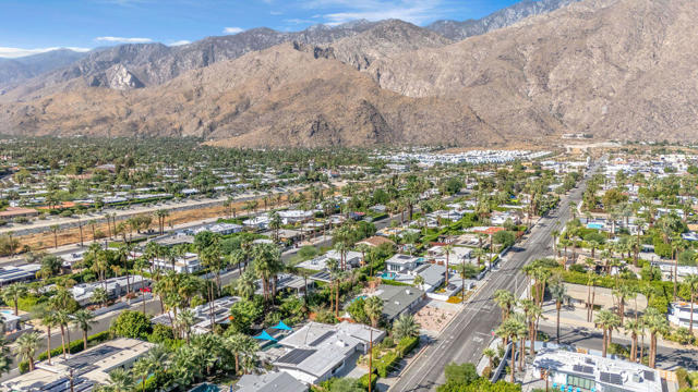 1075 E Sunny Dunes Road, Palm Springs, CA 92264