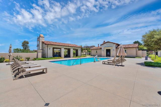 7727 Via Zafiro, San Diego CA: https://media.crmls.org/mediaz/33026df6-f695-4e99-bf53-3c883887bc79.jpg