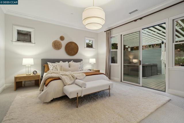 10 Candlelight Lane, Lafayette CA: https://media.crmls.org/mediaz/33041941-2633-4d63-881c-ac4b436997f4.jpg