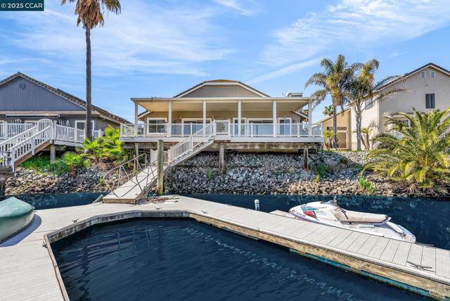 2391 Newport Dr, Discovery Bay CA: https://media.crmls.org/mediaz/330421ac-97c8-4ab2-90b4-01e9bfe2b4e8.jpg