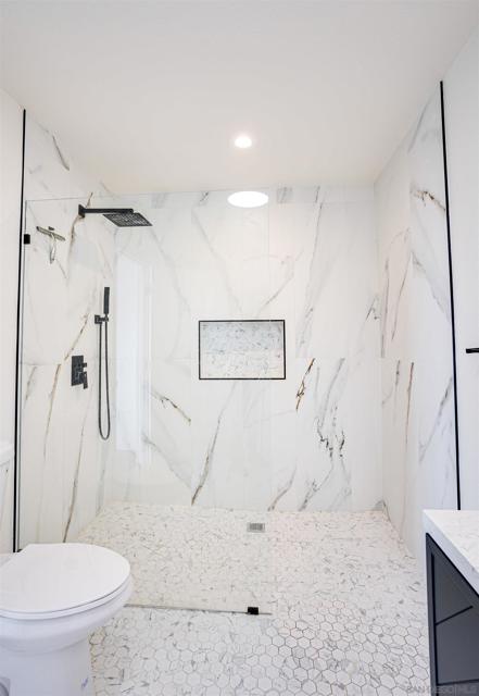 752 Monserate Ave, Chula Vista CA: https://media.crmls.org/mediaz/330481c9-c5ab-47c0-b003-93d78ca574ed.jpg