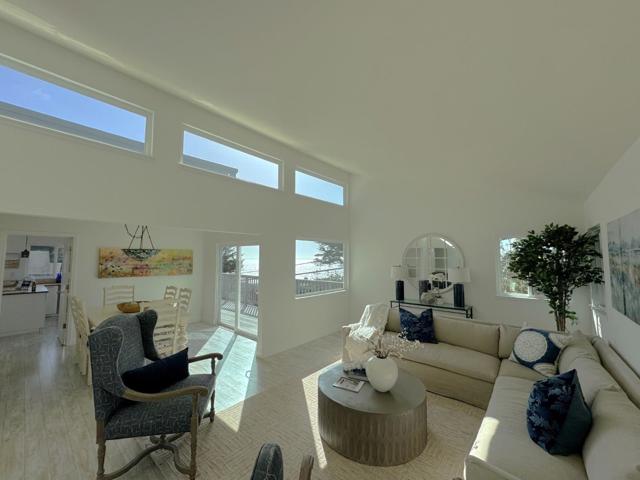 304 12th Street, Montara CA: https://media.crmls.org/mediaz/3304b88b-f972-4aa0-b3ce-4f6bf6737f8e.jpg