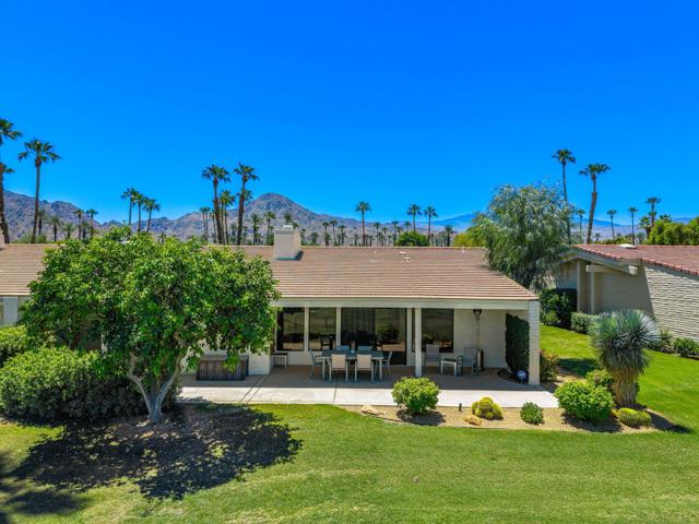 75768 Valle Vista Drive, Indian Wells CA: https://media.crmls.org/mediaz/3304e944-a3ad-422b-9016-c0fbc9e76cc2.jpg