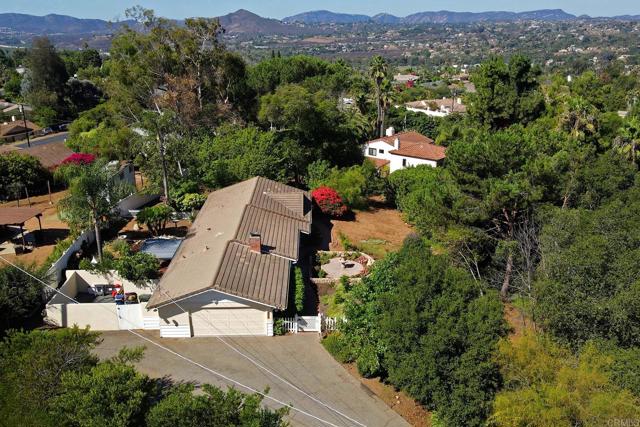 2601 Groton Place, Escondido CA: https://media.crmls.org/mediaz/3304faef-720f-4ccf-bb83-7a4b48990891.jpg