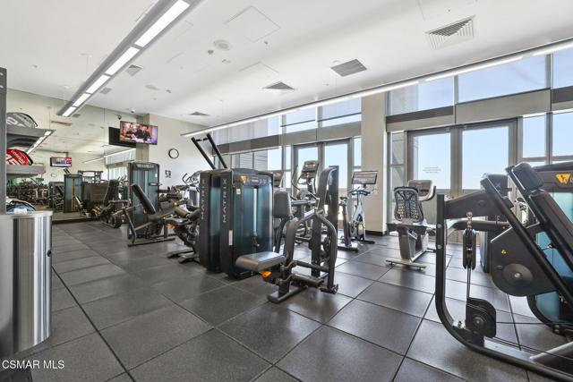 1155 S Grand Avenue, Los Angeles CA: https://media.crmls.org/mediaz/330593db-7021-4d9b-b602-d363ecd082d8.jpg