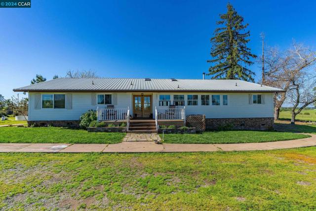 4774 Camanche Parkway N, Ione, California 95640-9412, 4 Bedrooms Bedrooms, ,2 BathroomsBathrooms,Single Family Residence,For Sale,Camanche Parkway N,41055217