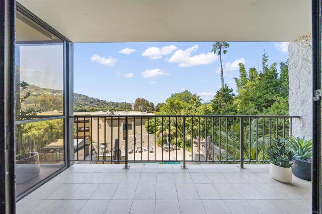 Detail Gallery Image 34 of 48 For 2500 Torrey Pines Rd #305,  La Jolla,  CA 92037 - 2 Beds | 2 Baths