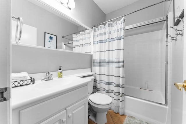 82626 Redford Way, Indio CA: https://media.crmls.org/mediaz/3307a5a0-b8ad-421f-966e-b091c9c5c2d2.jpg