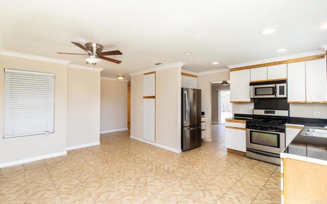 Detail Gallery Image 7 of 32 For 5402 Old Ranch Rd, Oceanside,  CA 92057 - 3 Beds | 2 Baths