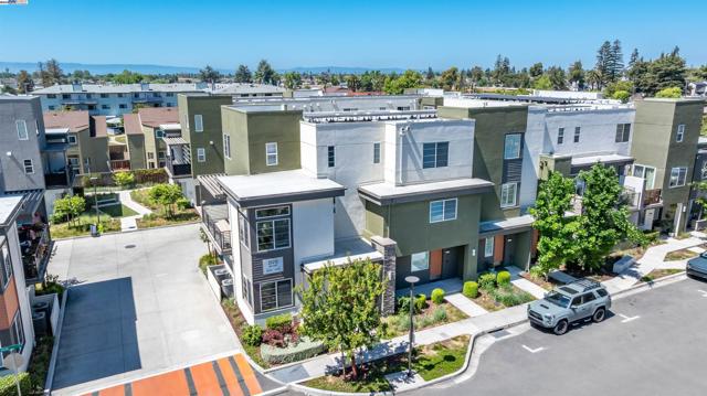 29231 Hub Ct, Hayward CA: https://media.crmls.org/mediaz/330832a1-2ed2-48a9-ae23-b345a03dd63f.jpg