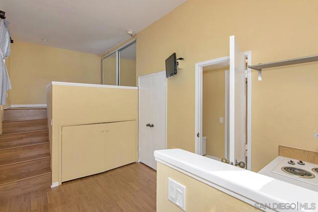 2150 Balboa Ave, Del Mar CA: https://media.crmls.org/mediaz/3308360e-e87a-45a8-8d73-e9812520bb2b.jpg