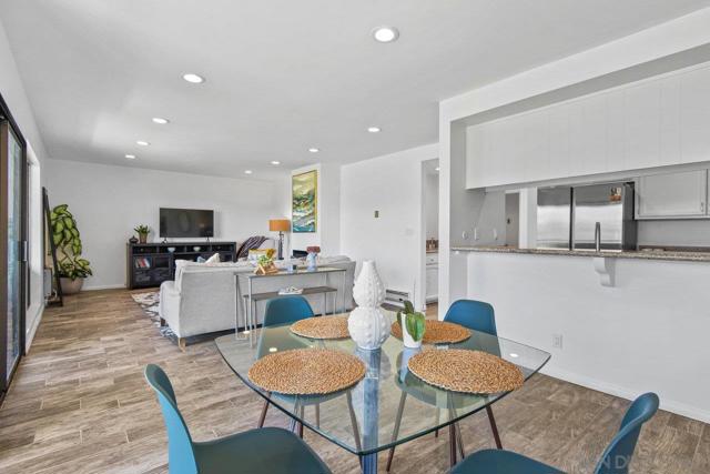 2348 La Costa Ave, Carlsbad CA: https://media.crmls.org/mediaz/33084e09-9b26-4094-9728-2f36c6d52b29.jpg