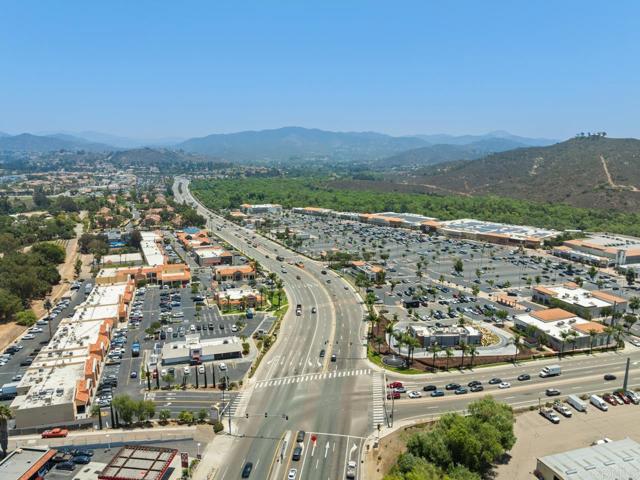 12191 Cuyamaca College Drive, El Cajon CA: https://media.crmls.org/mediaz/3308b230-82da-4175-97a9-f191564b49af.jpg