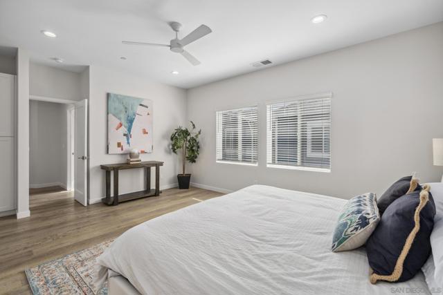 1343 Holly Ave, Imperial Beach CA: https://media.crmls.org/mediaz/3309cefe-d558-4147-a985-bf3fc7b57d5e.jpg