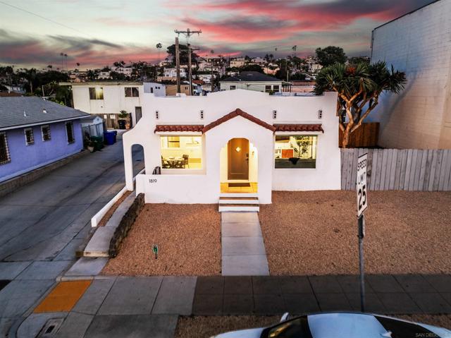 1817 19 Sunset Cliffs Blvd, San Diego CA: https://media.crmls.org/mediaz/330a870b-a8a9-47d8-94be-b8d7d06c2c72.jpg
