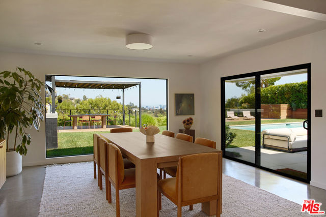 886 Teakwood Road, Los Angeles CA: https://media.crmls.org/mediaz/330b917a-c923-4017-8878-6c7b855d9c1a.jpg