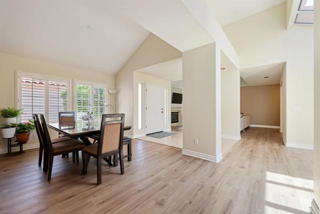 12027 Caminito Corriente, San Diego CA: https://media.crmls.org/mediaz/330cc69a-d0a1-4ebe-a2e7-f064546410b9.jpg