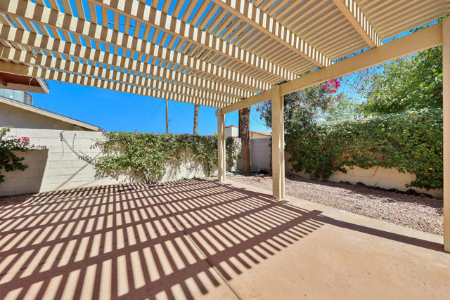 52600 Avenida Herrera, La Quinta CA: https://media.crmls.org/mediaz/330ccd9e-20df-478f-ad9f-54773b19c3e4.jpg