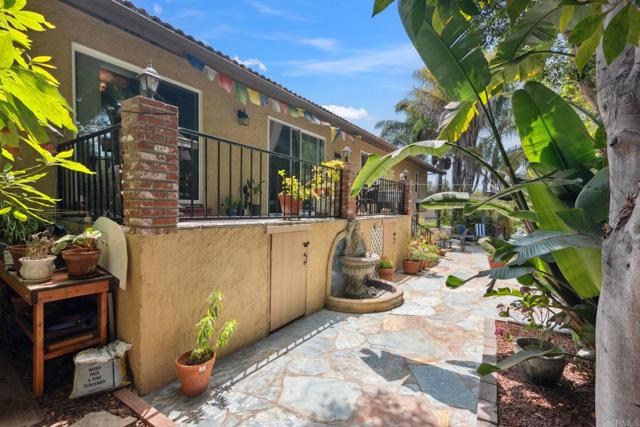 139 Parnassus Circle, Oceanside CA: https://media.crmls.org/mediaz/330ce824-783c-4cfd-906b-6a8ec1b23e44.jpg