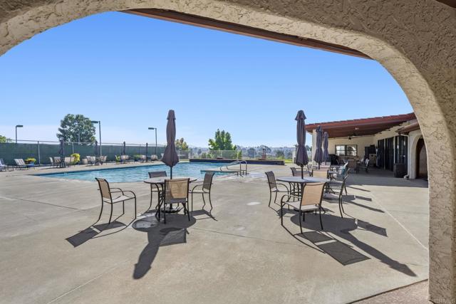 Detail Gallery Image 49 of 58 For 631 via Costa Rica, Vista,  CA 92081 - 2 Beds | 2 Baths