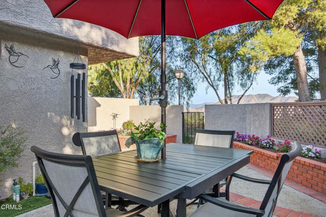 1157 Via Colinas, Westlake Village CA: https://media.crmls.org/mediaz/330d60ab-5260-4653-89a4-221502c8c7fd.jpg