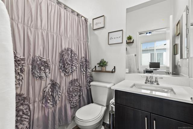 5402 Sand Arch Ln 199, San Diego CA: https://media.crmls.org/mediaz/330e7860-8c4f-4758-ad5e-edce4a964707.jpg
