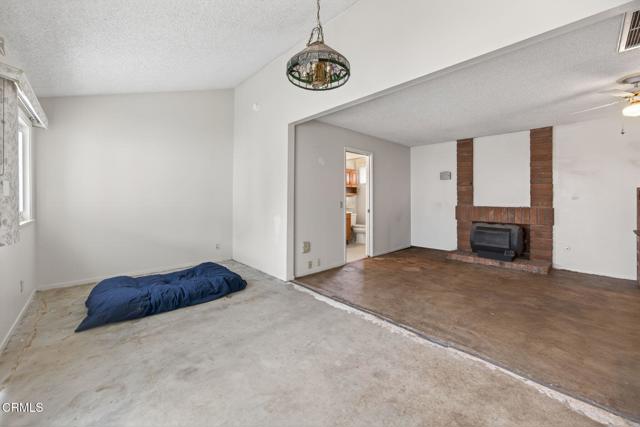 Detail Gallery Image 17 of 38 For 2110 Rhonda St, Oxnard,  CA 93036 - 3 Beds | 2/1 Baths