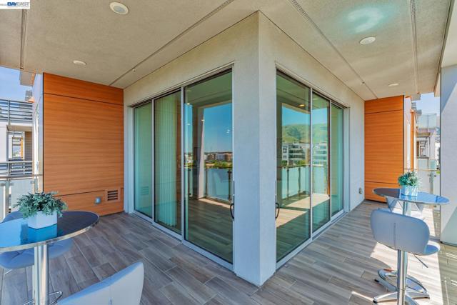 45128 Warm Springs Blvd, Fremont CA: https://media.crmls.org/mediaz/330f0040-9874-41b4-9d4b-8583b179fc32.jpg