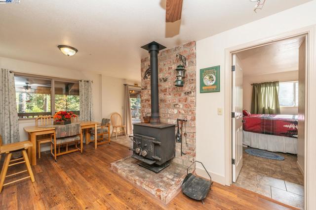 851 Mountain Aire Lane, Trinity Center CA: https://media.crmls.org/mediaz/330f26dc-e686-44a2-8feb-d6849a0d1b57.jpg