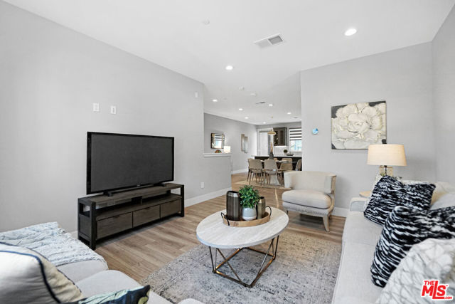Photo #18: CL25599525 Listing: Photo #18
