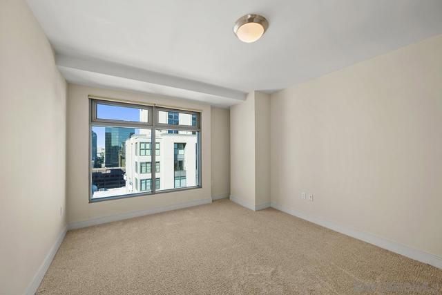 645 Front Street, San Diego CA: https://media.crmls.org/mediaz/33110870-da12-410d-bc28-bb8f1eee638e.jpg