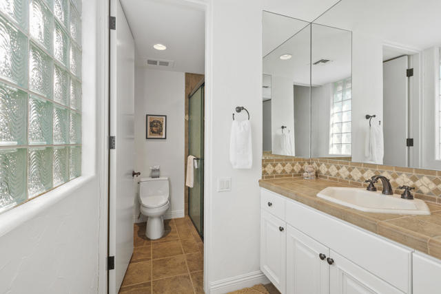 73481 Mariposa Drive, Palm Desert CA: https://media.crmls.org/mediaz/3311ff2f-2266-4030-b5f4-311ebc49c7f3.jpg