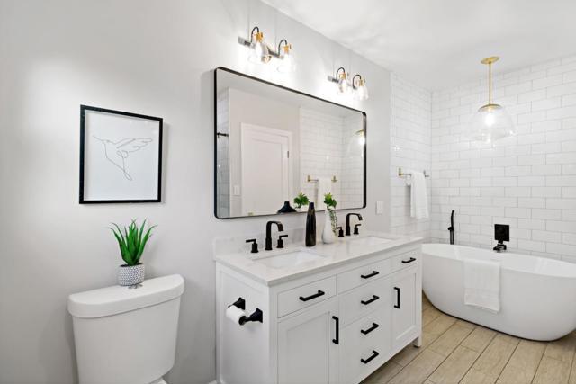 847 Willow Glen Way, San Jose CA: https://media.crmls.org/mediaz/33128d41-cf2f-4371-b4c8-15c1b4b66412.jpg