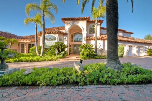 13455 Old Winery Road, Poway CA: https://media.crmls.org/mediaz/33128e72-83d1-4ef3-8353-b7b69c4f6928.jpg