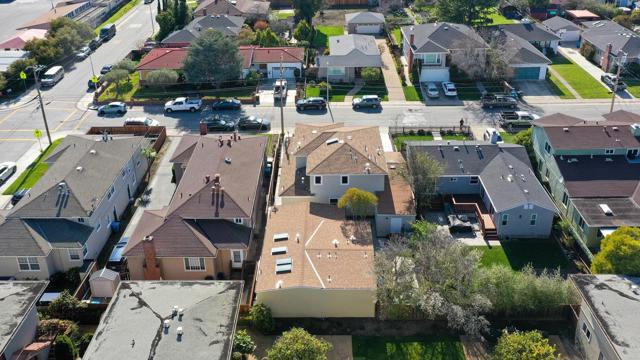 2659 Garfield Street, San Mateo CA: https://media.crmls.org/mediaz/3312908a-88d3-479b-8ece-19db2c84f495.jpg