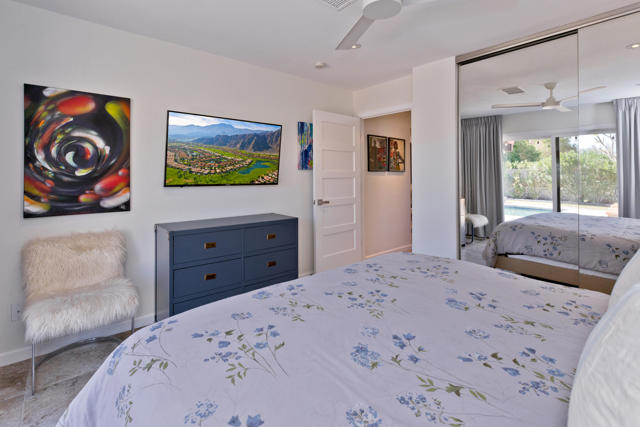 2200 E Acacia, Palm Springs CA: https://media.crmls.org/mediaz/331431b5-7642-49e8-b070-51b945ee4766.jpg
